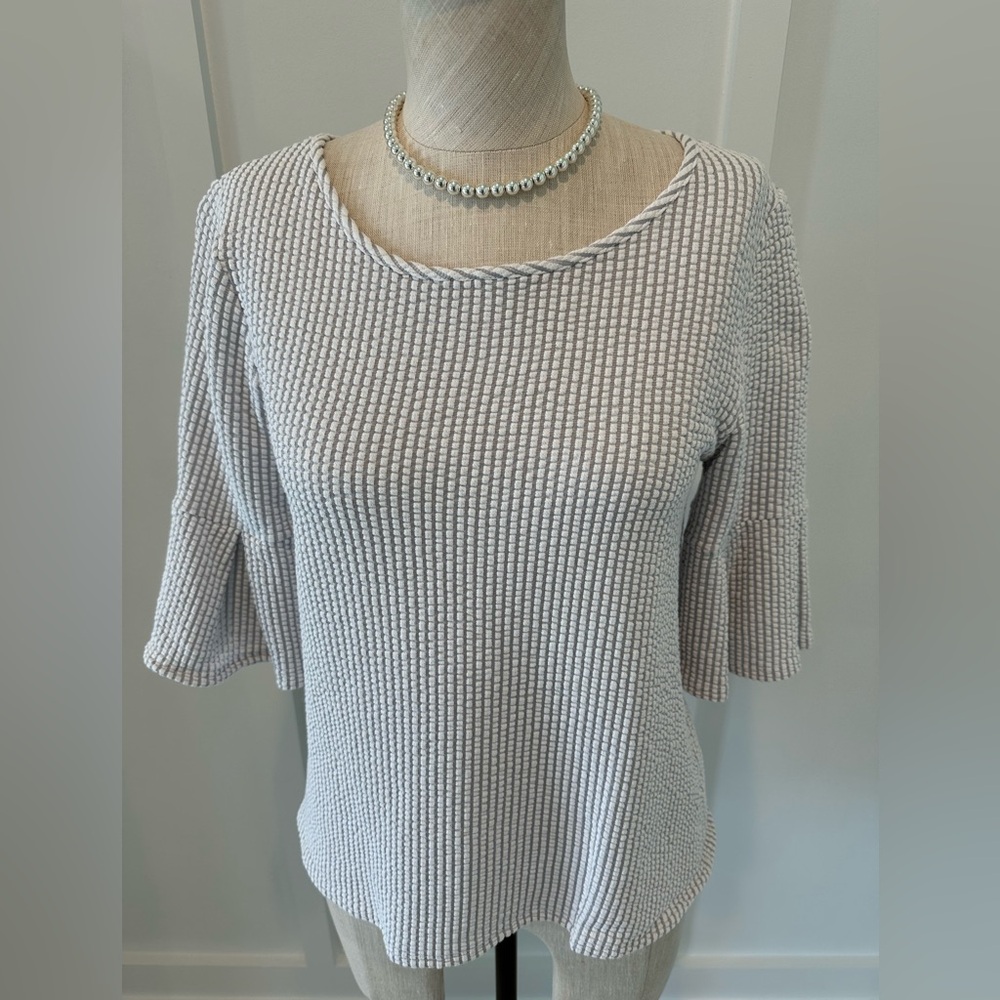 Green Envelope White and Grey Crew Neck Sweater with Ribbed Knit